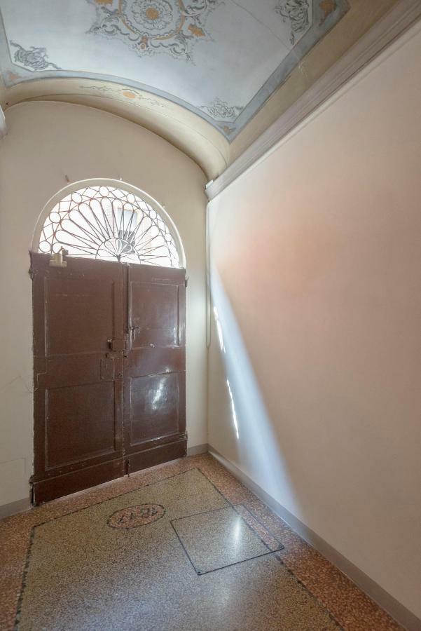 New Loft In The Heart Of Bologna 2 Apartment Luaran gambar