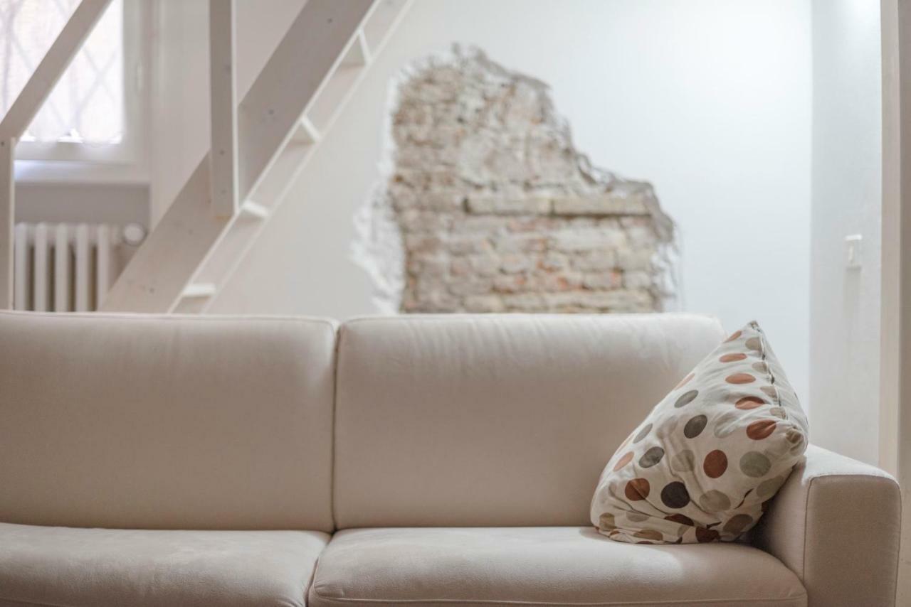 New Loft In The Heart Of Bologna 2 Apartment Luaran gambar