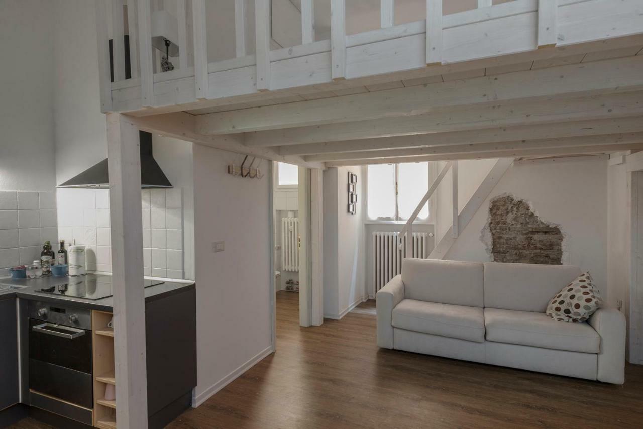 New Loft In The Heart Of Bologna 2 Apartment Luaran gambar